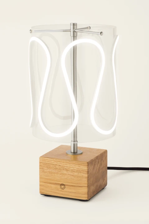 Stołowa lampa dekoracyjna Arch stal nierdzewna barwa neutralna dąb.png